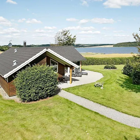 Three-bedroom Holiday In Roslev 7 * Vester Grønning