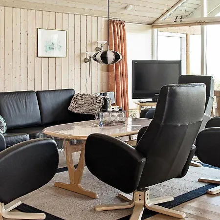 Three-bedroom Holiday In Roslev 7 펜션